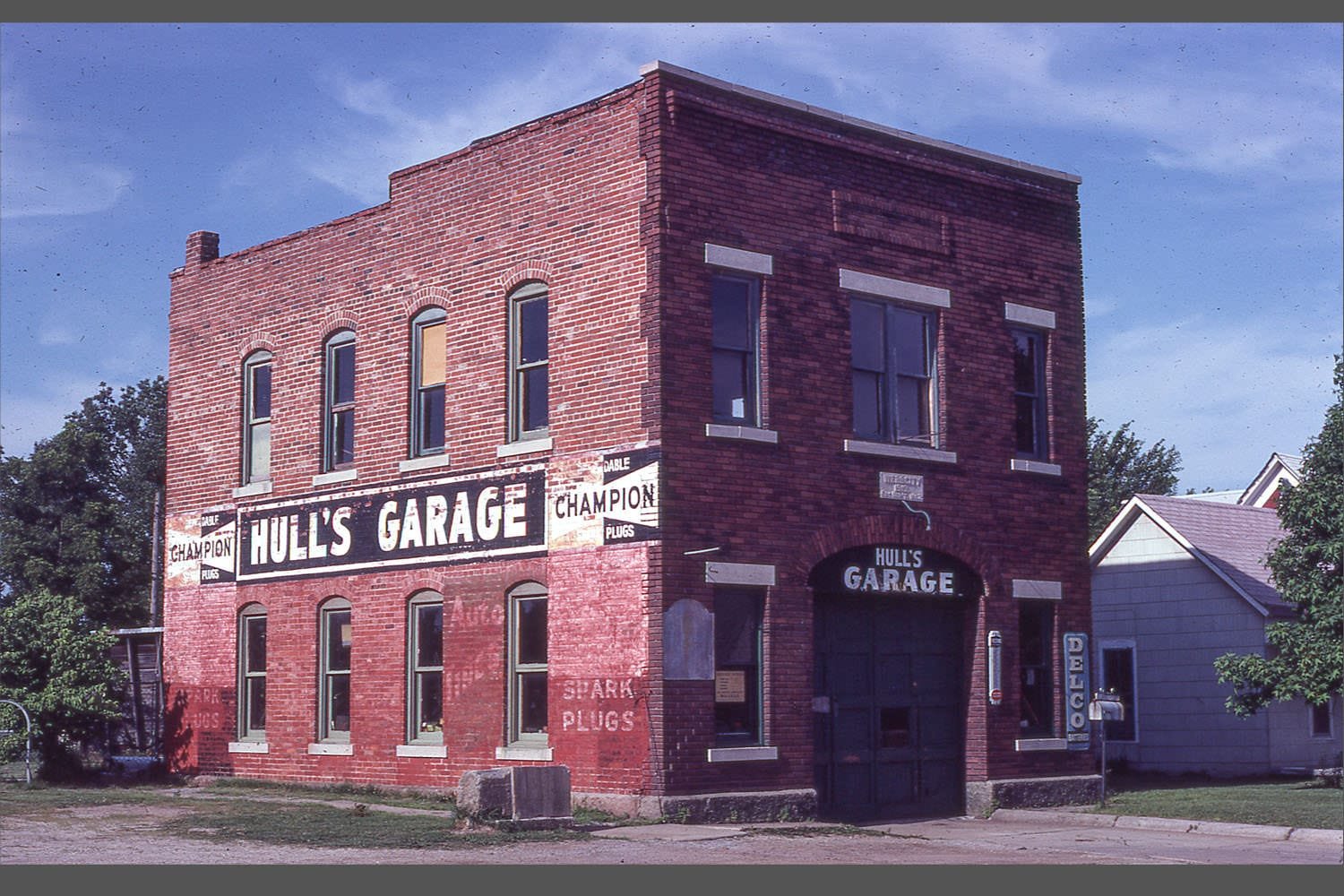 Hull’s Garage occupied the former West End Fire Station, which was built in 1919. It was located on Daugherty Street, just west of Madison Street.