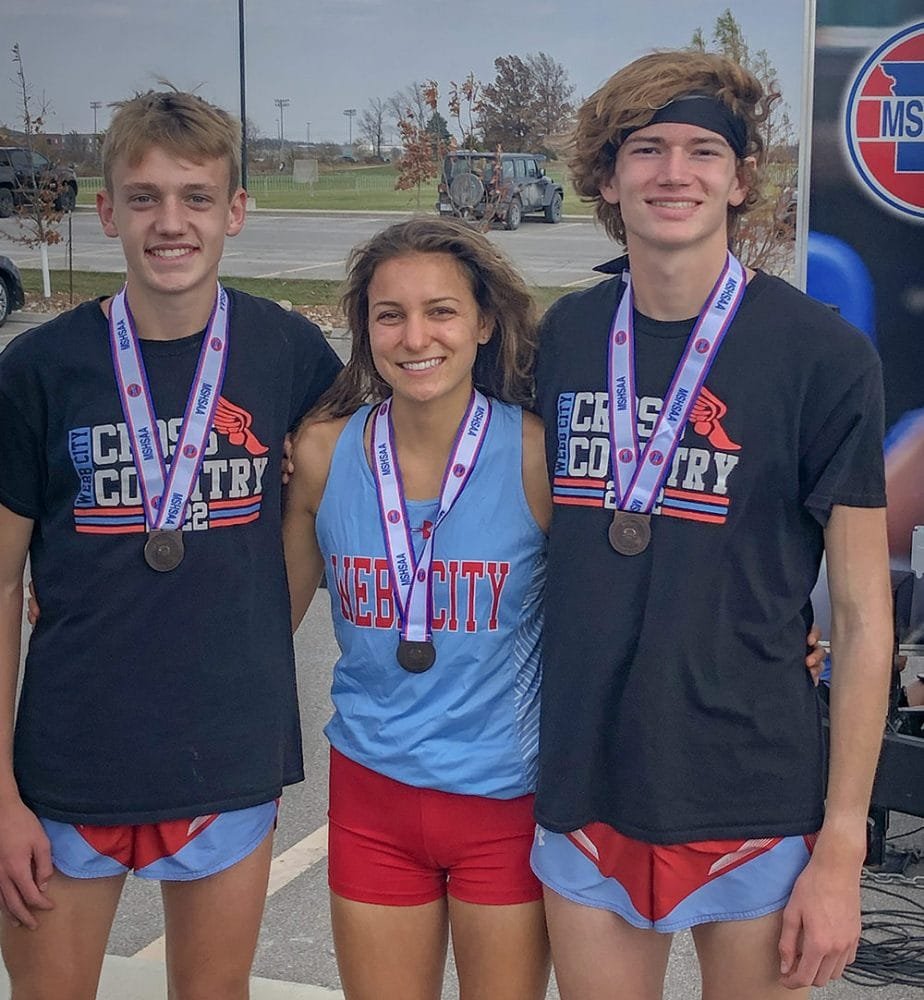 Abi Street places third in cross country; Evan Stevens leads 12-place ...